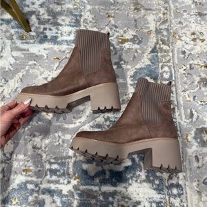 Dolce Vita Taupe Suede Lug Chelsea Booties BRAND NEW!